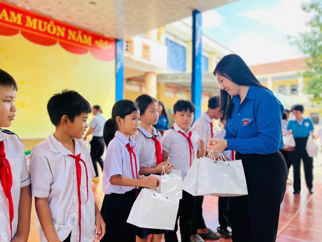 học sinh K-Maths Workshop Từ Thiện